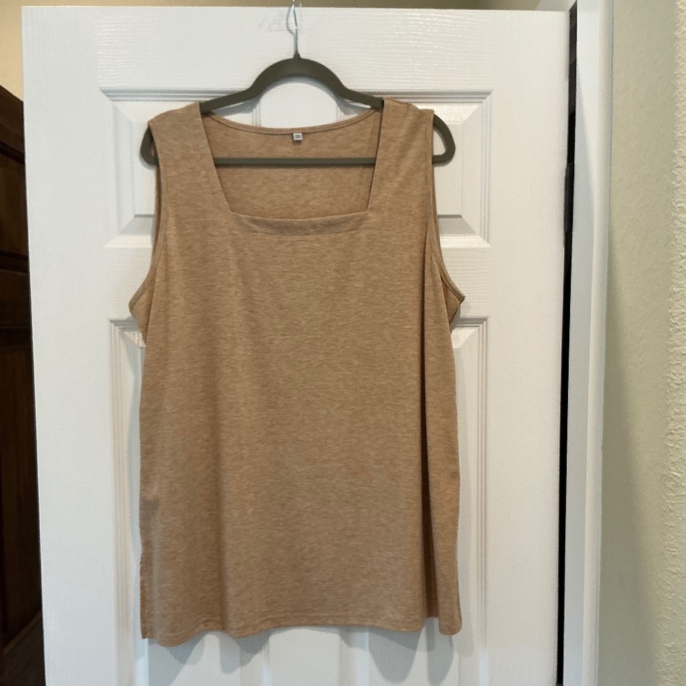 NWOT Woman’s Dressy Long Tan Tank Top 2X
